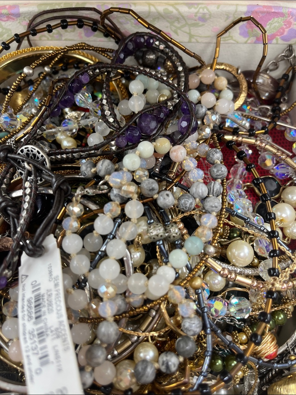 Mystery Jewelry & Keepsake Box 50 pieces 3 lbs - Picture 8 of 8